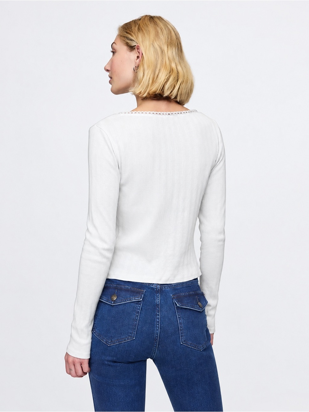 GAP White Pointelle Scoop-Neck Snap Cardigan -  Size Large NWOT - Picture 2 of 7